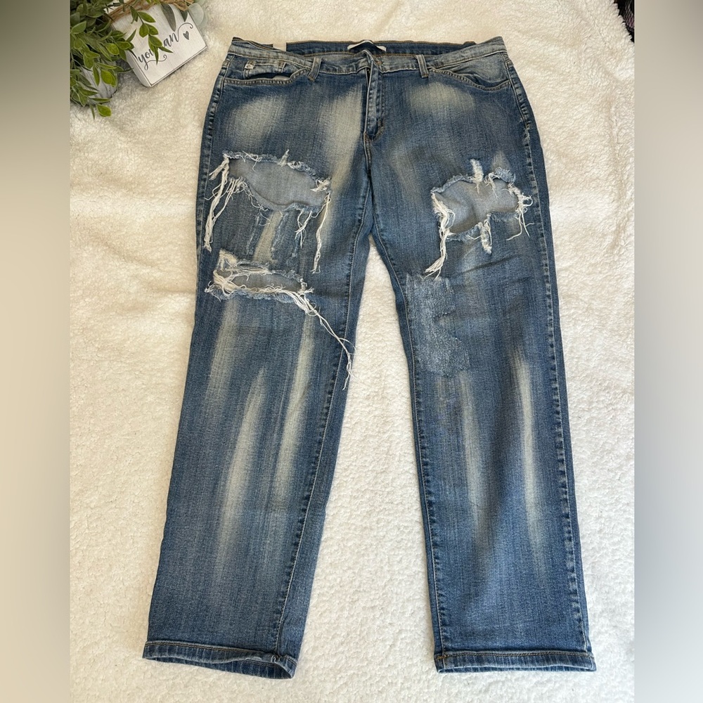 Kancan distressed jeans size 30
